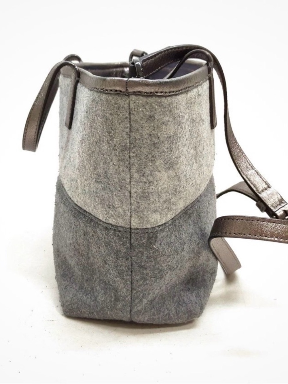 Tory Burch Two-Tone Gray Felt Tote with Metallic Trim - Picture 3 of 13